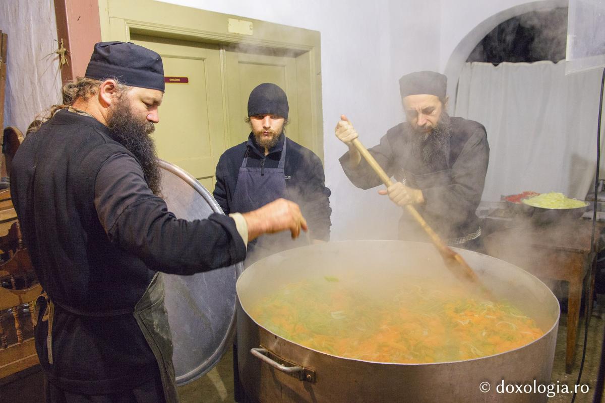 10 reguli ale succesului în gătit, de la Părintele Epifanie din Muntele Athos