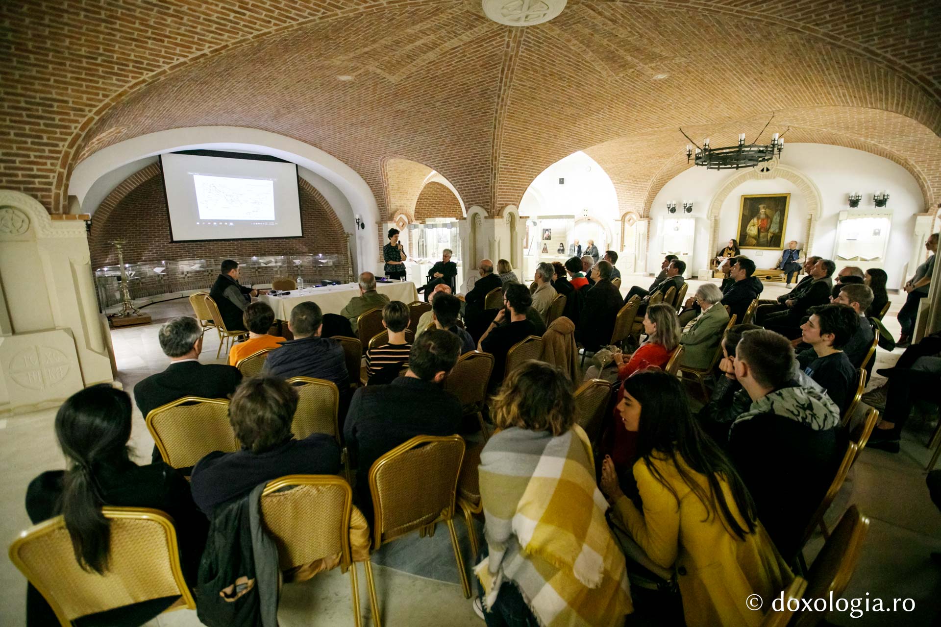 Conferința „Catedralele Unirii” și vernisajul „Arhitectura Centenarului”, la Muzeul Mitropolitan Iași