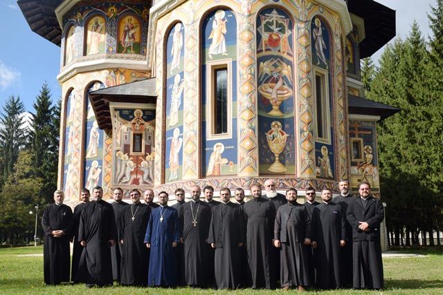 Consfătuirea catehetică anuală din Arhiepiscopia Iaşilor: „A fost încă un prilej de a constata cât de rodnic și odihnitor este lucrul în echipă”