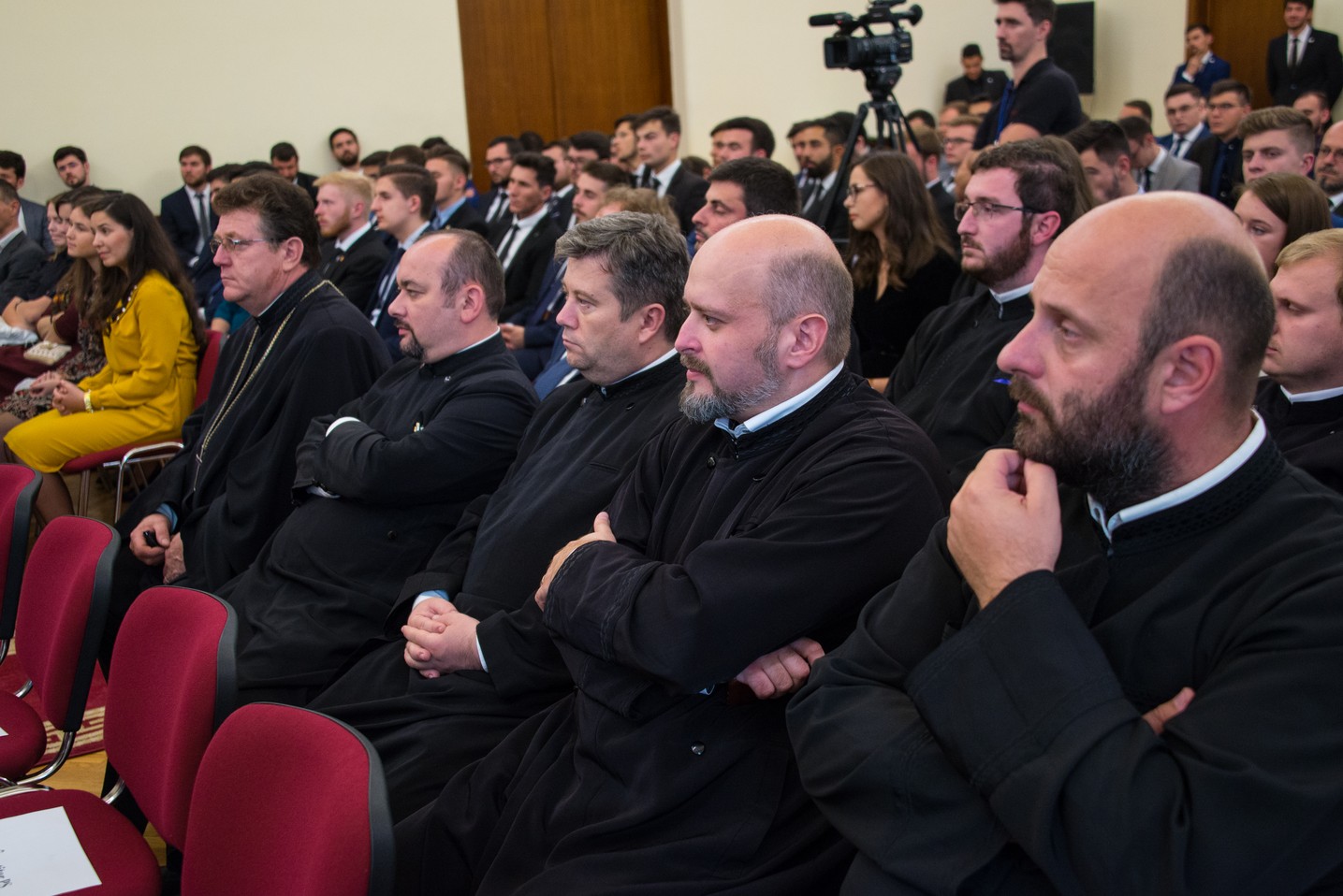 „Formal de Bun Venit” la Colegiul „Sfântul Nicolae” din Iași: „Fiind împreună, puteți să păstrați o atitudine corespunzătoare”