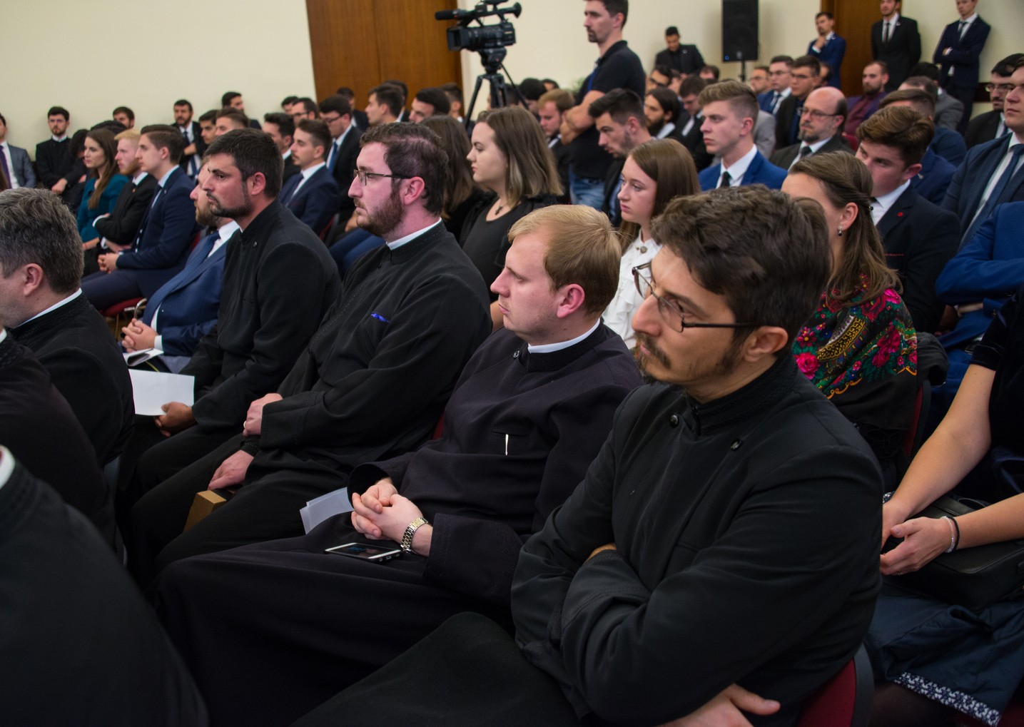 „Formal de Bun Venit” la Colegiul „Sfântul Nicolae” din Iași: „Fiind împreună, puteți să păstrați o atitudine corespunzătoare”