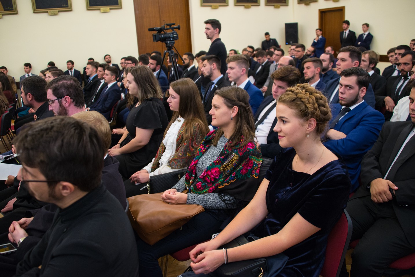 „Formal de Bun Venit” la Colegiul „Sfântul Nicolae” din Iași: „Fiind împreună, puteți să păstrați o atitudine corespunzătoare”