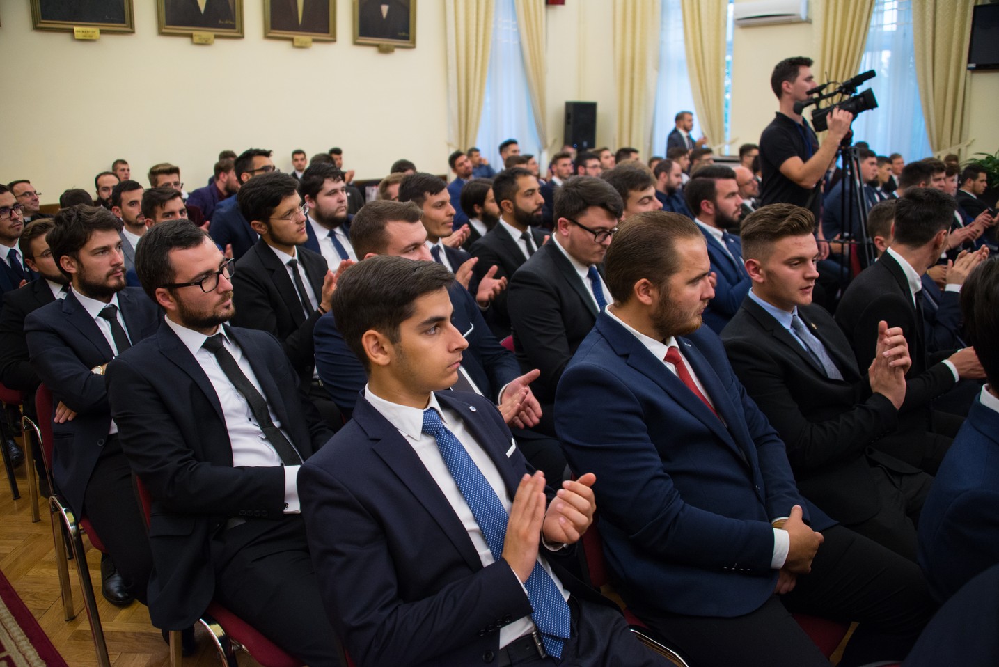 „Formal de Bun Venit” la Colegiul „Sfântul Nicolae” din Iași: „Fiind împreună, puteți să păstrați o atitudine corespunzătoare”