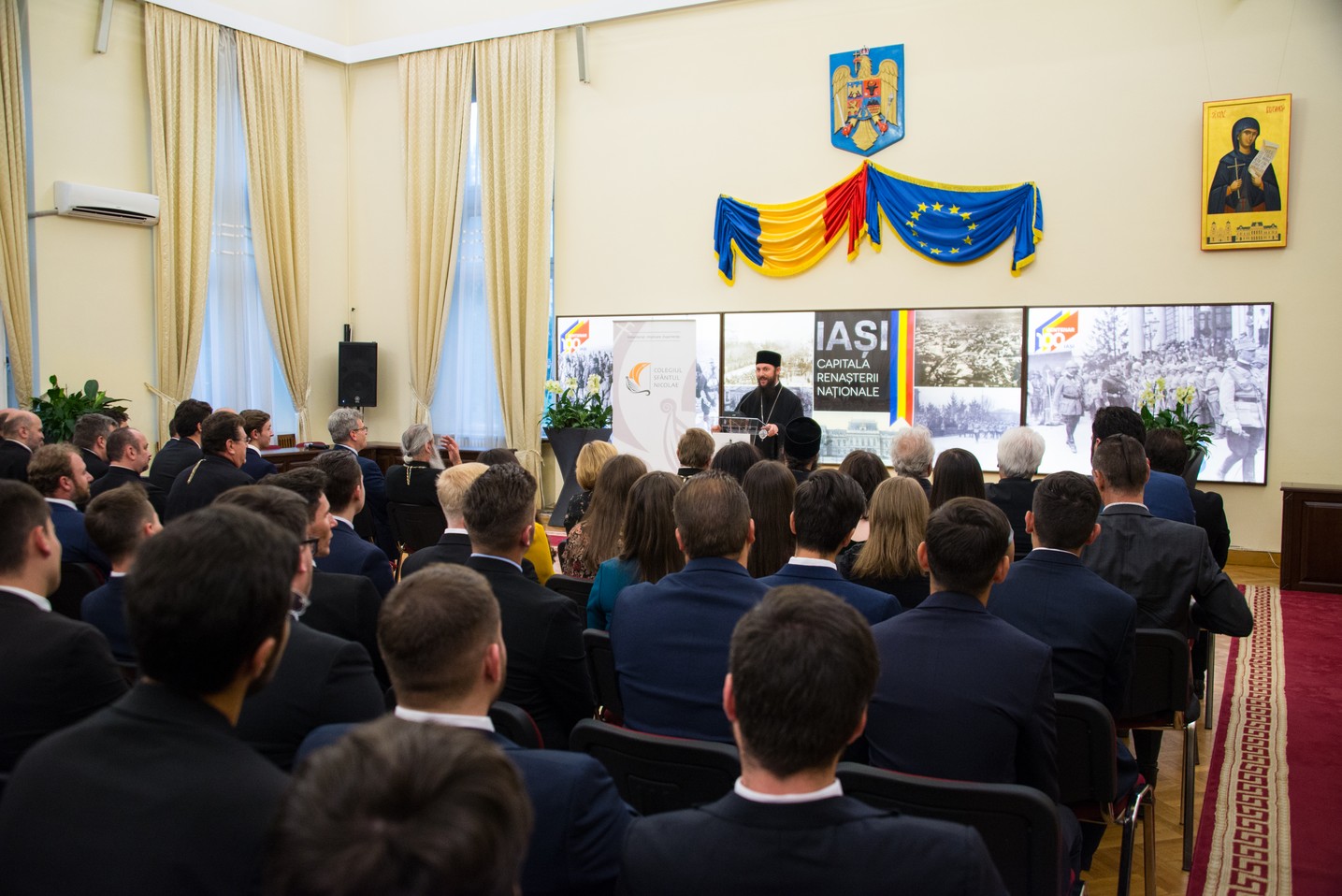 „Formal de Bun Venit” la Colegiul „Sfântul Nicolae” din Iași: „Fiind împreună, puteți să păstrați o atitudine corespunzătoare”