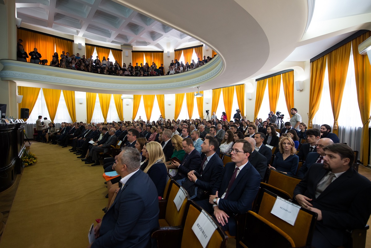 IPS Mitropolit Teofan: „Universitatea este spaţiul unde se poate desfăşura, fără convulsii şi absolutisme, simfonia între vechi şi nou”