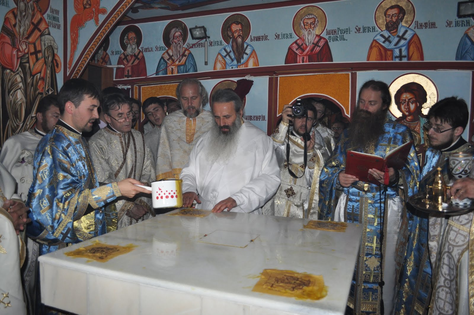 Biserica satului Rotăria, resfinţită după 60 de ani