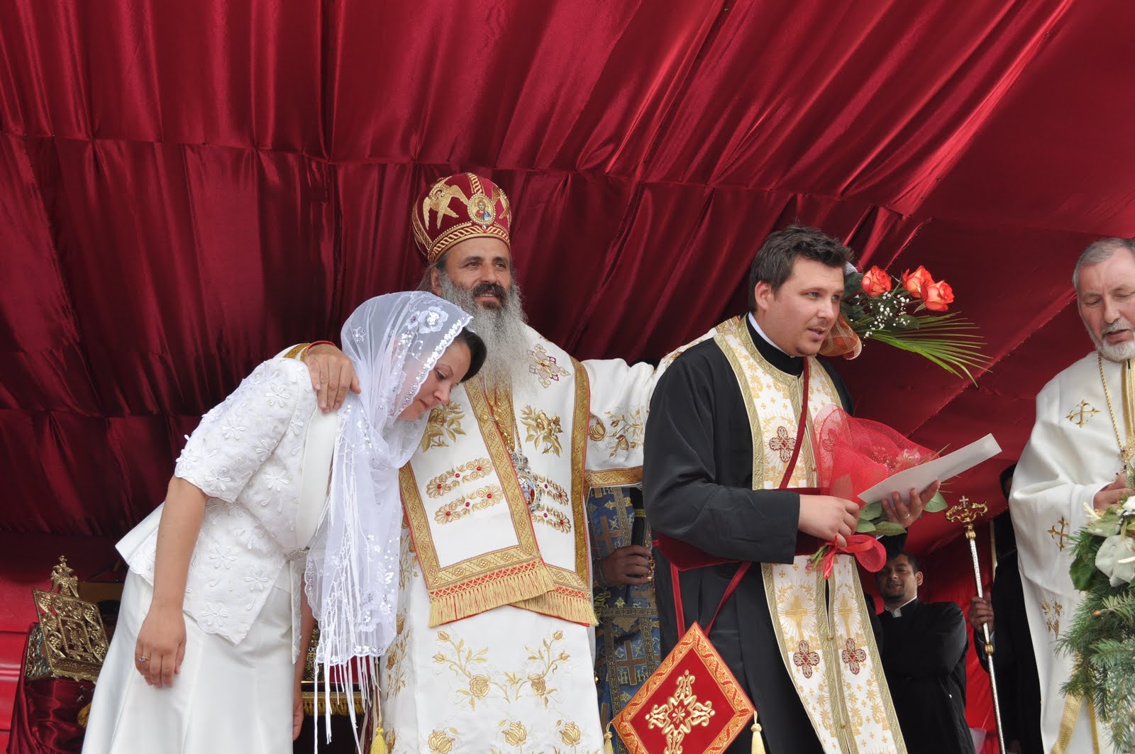 Biserica satului Rotăria, resfinţită după 60 de ani