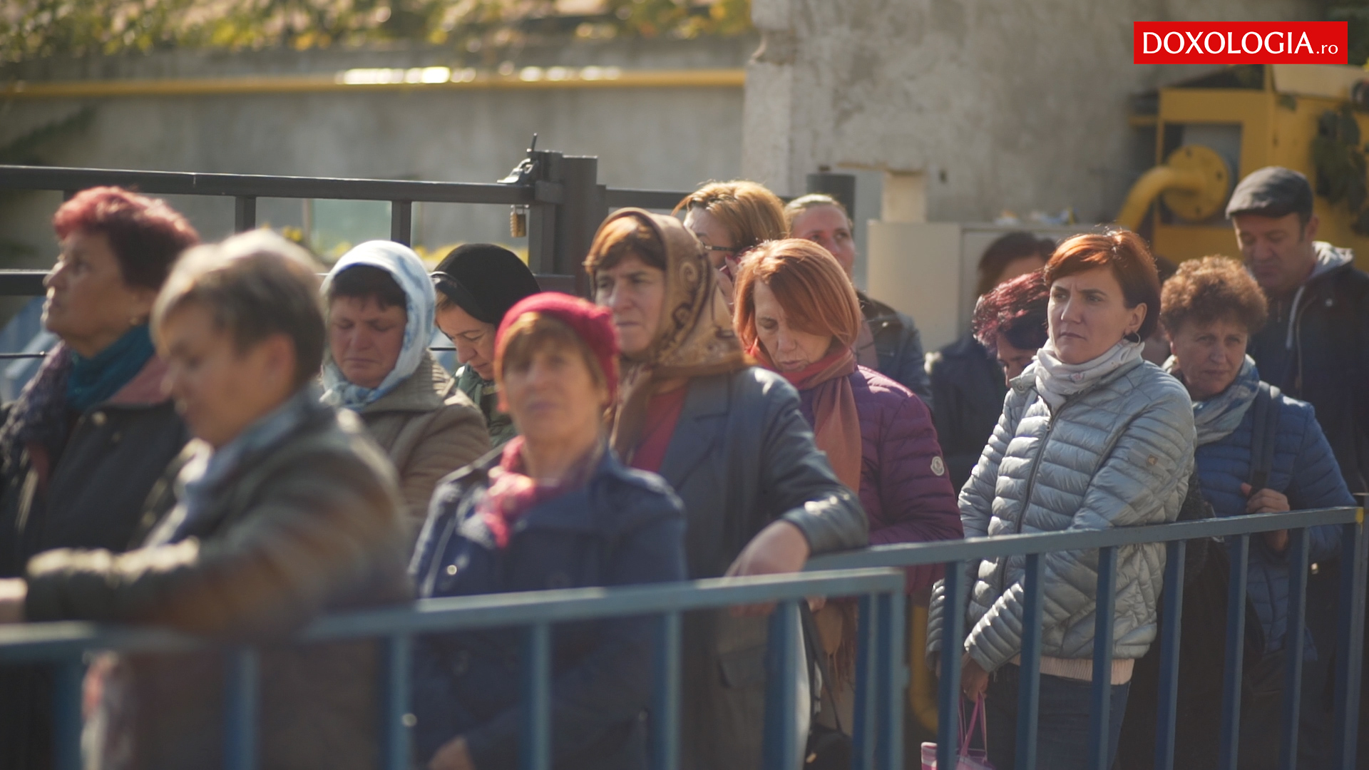 (Video) Emoție și rugăciune – pelerini la Sfânta Cuvioasă Parascheva