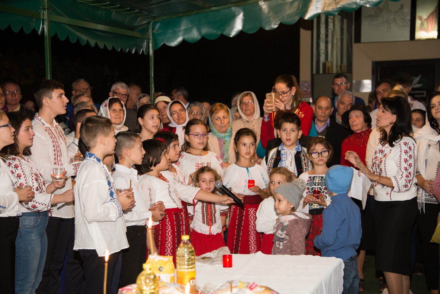 Hram la Parohia „Sfântul Apostol şi Evanghelist Luca” din Iași: „Slujbele pe care le săvârşim sunt legături între inimile noastre şi punţi către Dumnezeu”