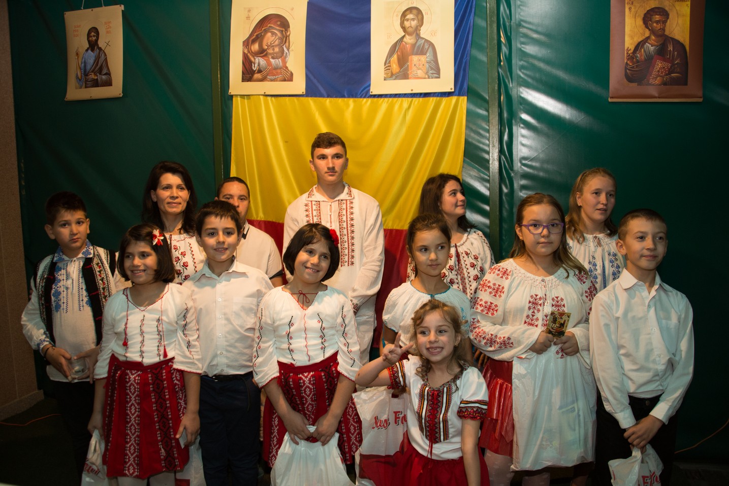 Hram la Parohia „Sfântul Apostol şi Evanghelist Luca” din Iași: „Slujbele pe care le săvârşim sunt legături între inimile noastre şi punţi către Dumnezeu”