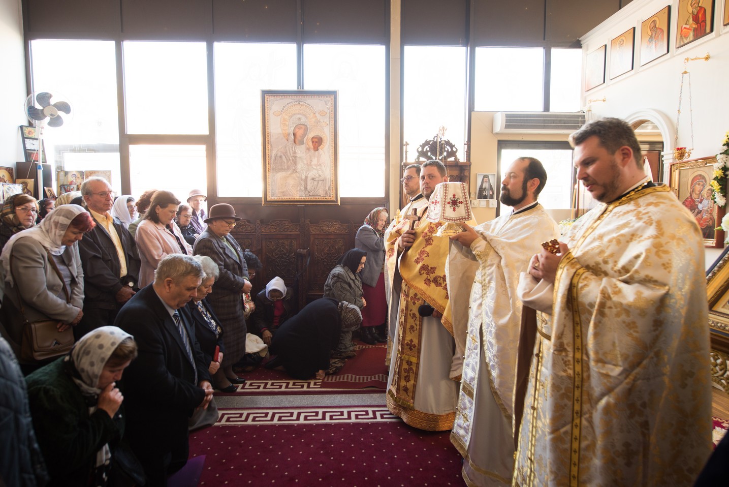 Hram la Parohia „Sfântul Apostol şi Evanghelist Luca” din Iași: „Slujbele pe care le săvârşim sunt legături între inimile noastre şi punţi către Dumnezeu”