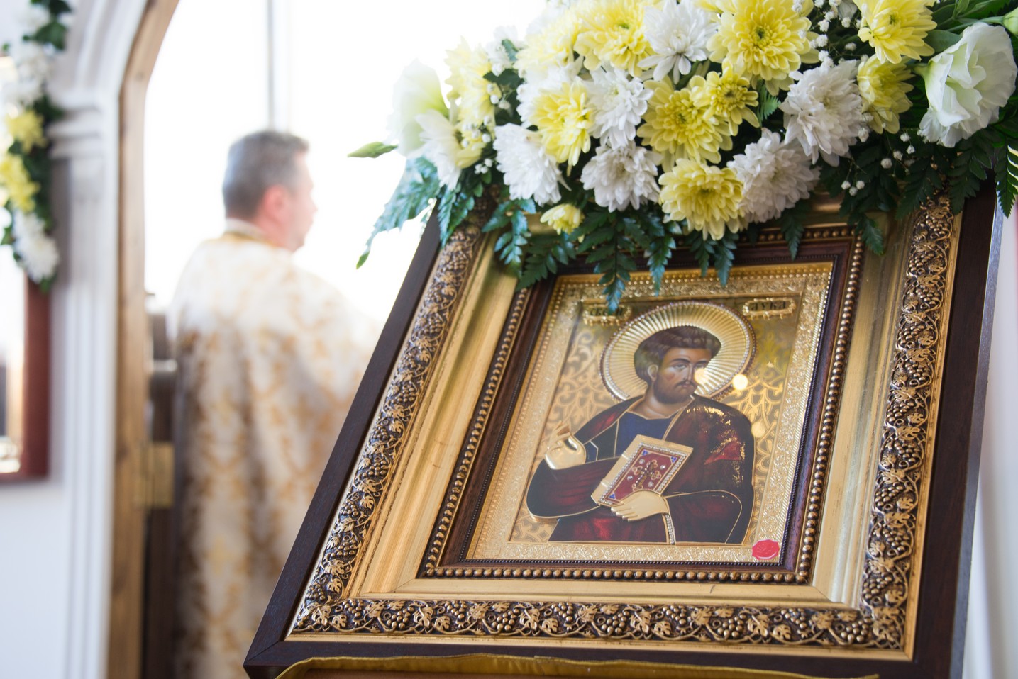 Hram la Parohia „Sfântul Apostol şi Evanghelist Luca” din Iași: „Slujbele pe care le săvârşim sunt legături între inimile noastre şi punţi către Dumnezeu”