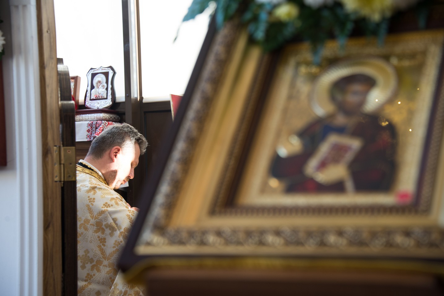 Hram la Parohia „Sfântul Apostol şi Evanghelist Luca” din Iași: „Slujbele pe care le săvârşim sunt legături între inimile noastre şi punţi către Dumnezeu”