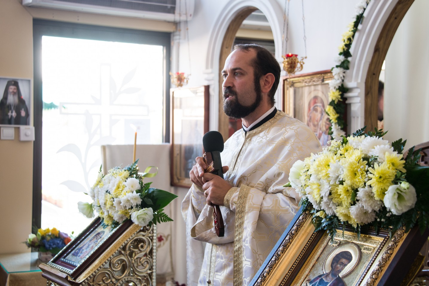 Hram la Parohia „Sfântul Apostol şi Evanghelist Luca” din Iași: „Slujbele pe care le săvârşim sunt legături între inimile noastre şi punţi către Dumnezeu”