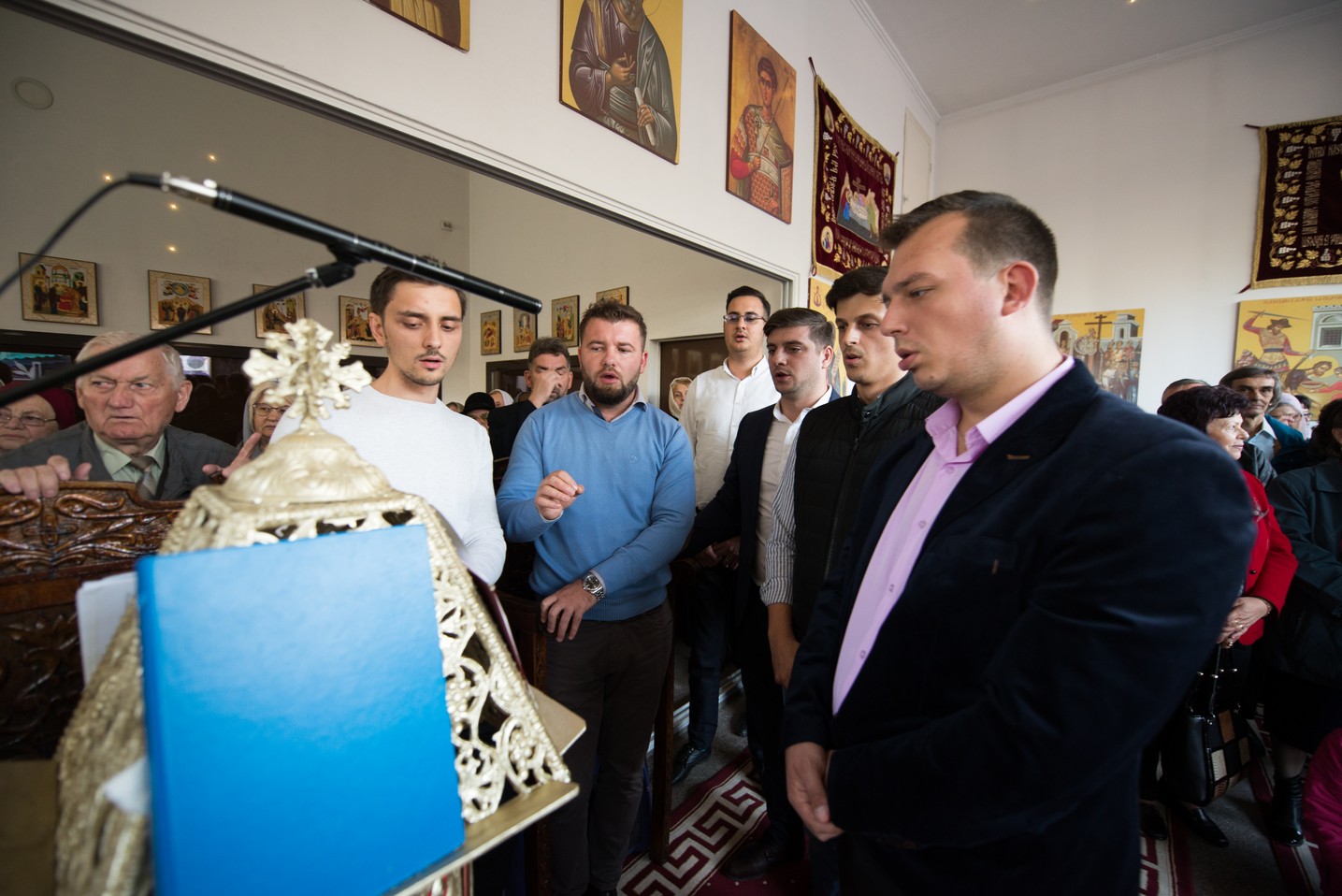 Hram la Parohia „Sfântul Apostol şi Evanghelist Luca” din Iași: „Slujbele pe care le săvârşim sunt legături între inimile noastre şi punţi către Dumnezeu”