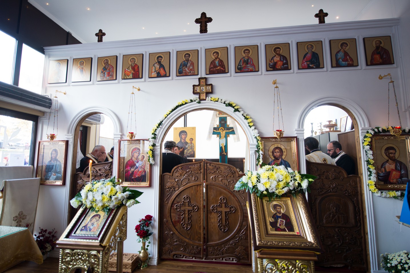 Hram la Parohia „Sfântul Apostol şi Evanghelist Luca” din Iași: „Slujbele pe care le săvârşim sunt legături între inimile noastre şi punţi către Dumnezeu”