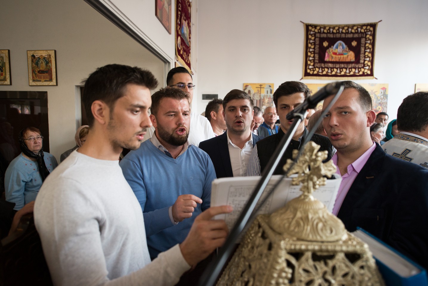 Hram la Parohia „Sfântul Apostol şi Evanghelist Luca” din Iași: „Slujbele pe care le săvârşim sunt legături între inimile noastre şi punţi către Dumnezeu”