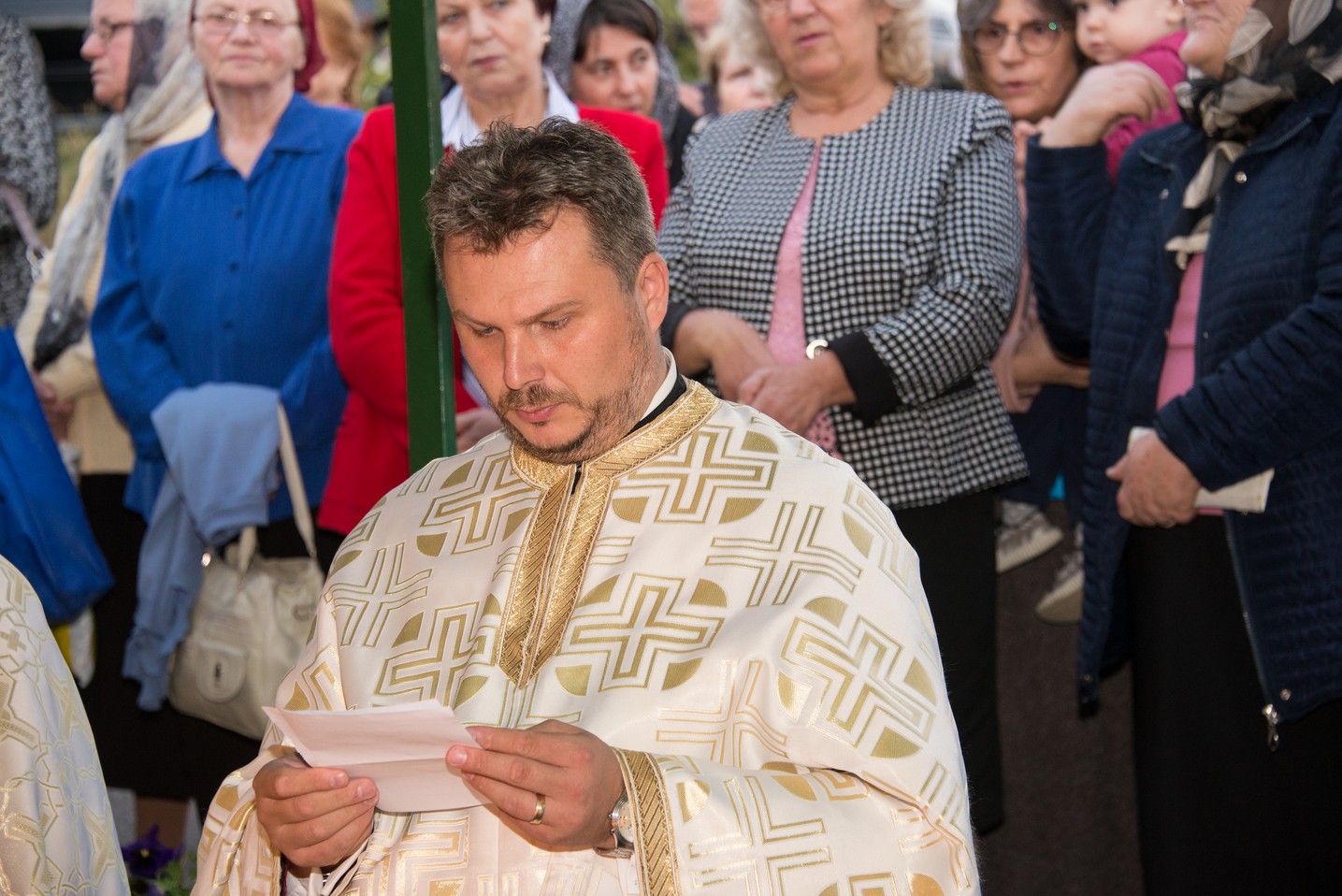 Hram la Parohia „Sfântul Apostol şi Evanghelist Luca” din Iași: „Slujbele pe care le săvârşim sunt legături între inimile noastre şi punţi către Dumnezeu”