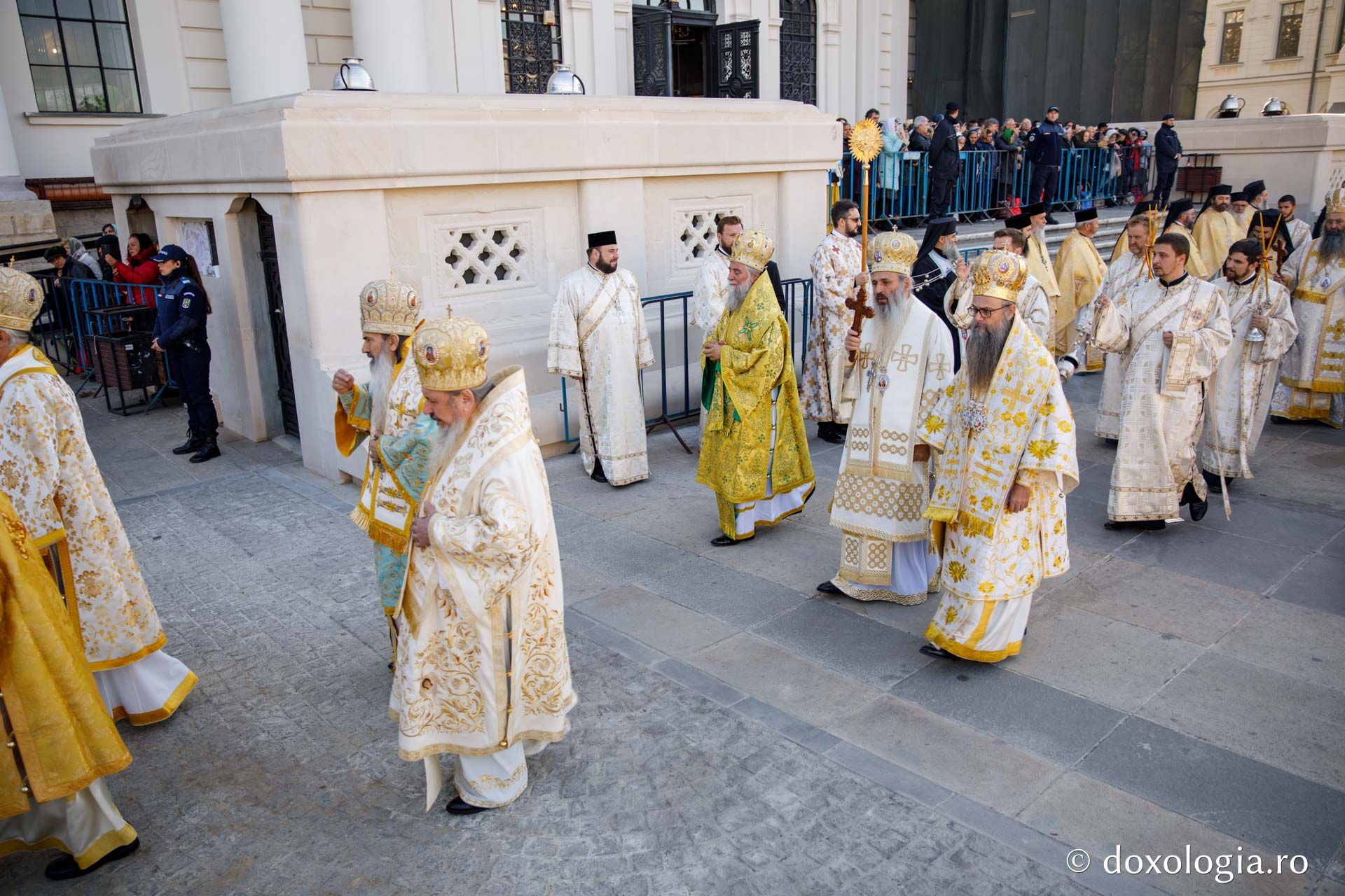 Soborul ierarhilor slujitori ‒ Sfânta Liturghie la Hramul Sfintei Cuvioase Parascheva 2018