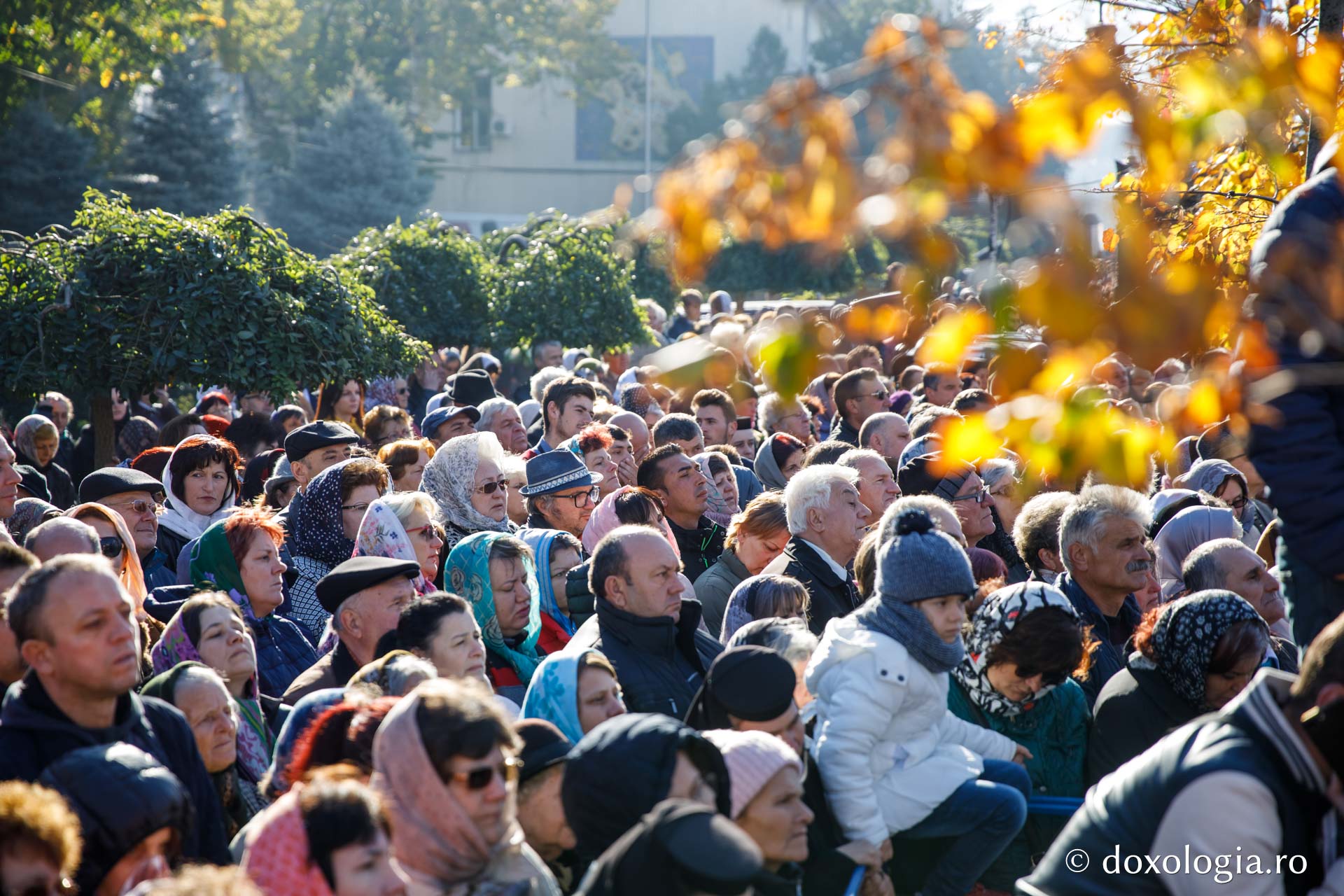 Bucurie și recunoștință la baldachinul Sfintelor Parascheva și Ecaterina