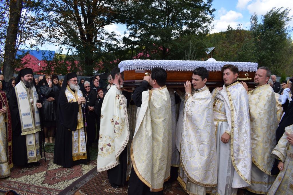 Preotul Ionuț Rusu, condus pe ultimul drum