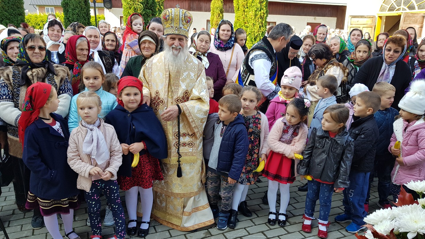Popas aniversar în Parohia „Pogorârea Sfântului Duh” din Vicovu de Jos