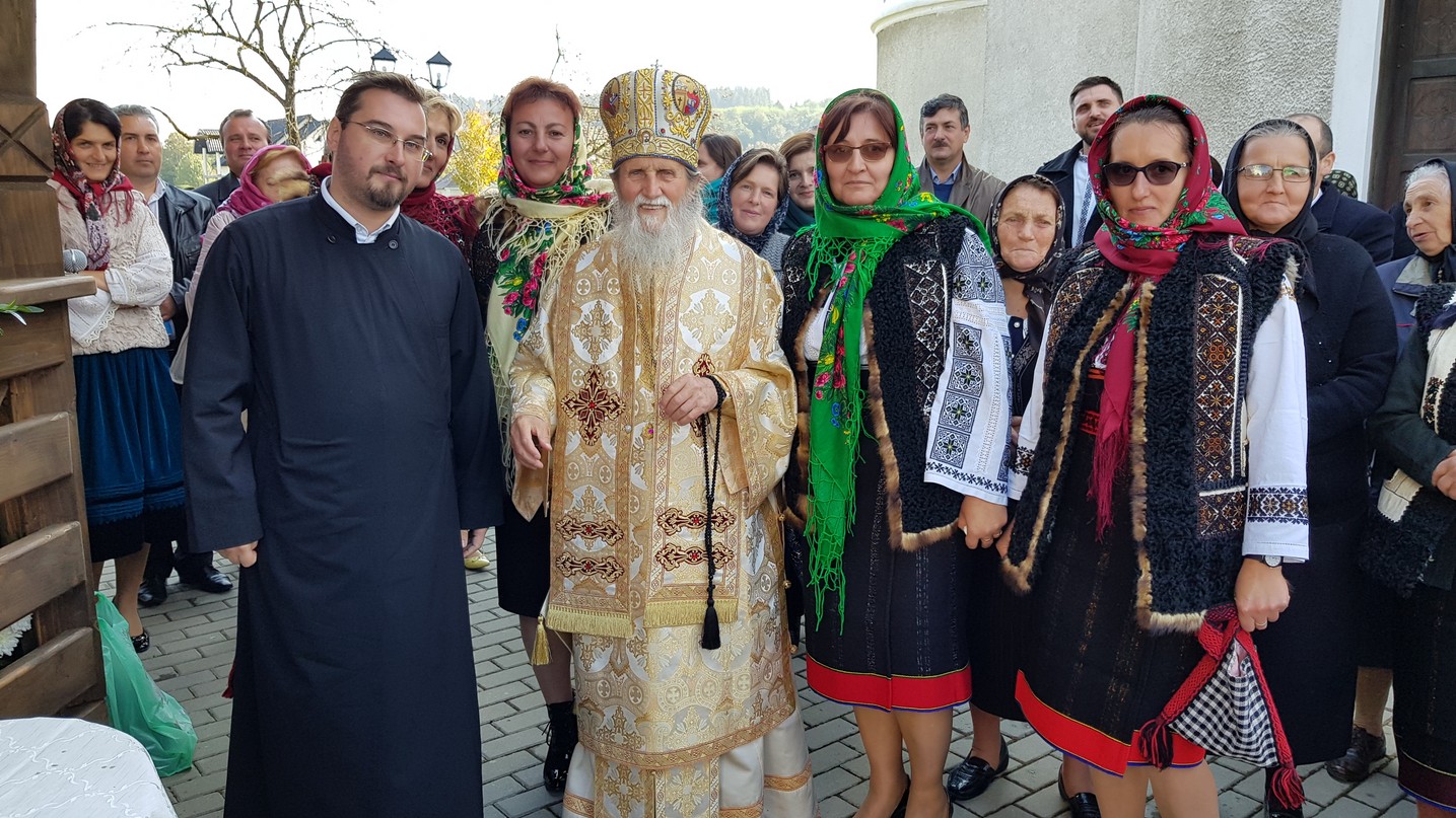 Popas aniversar în Parohia „Pogorârea Sfântului Duh” din Vicovu de Jos