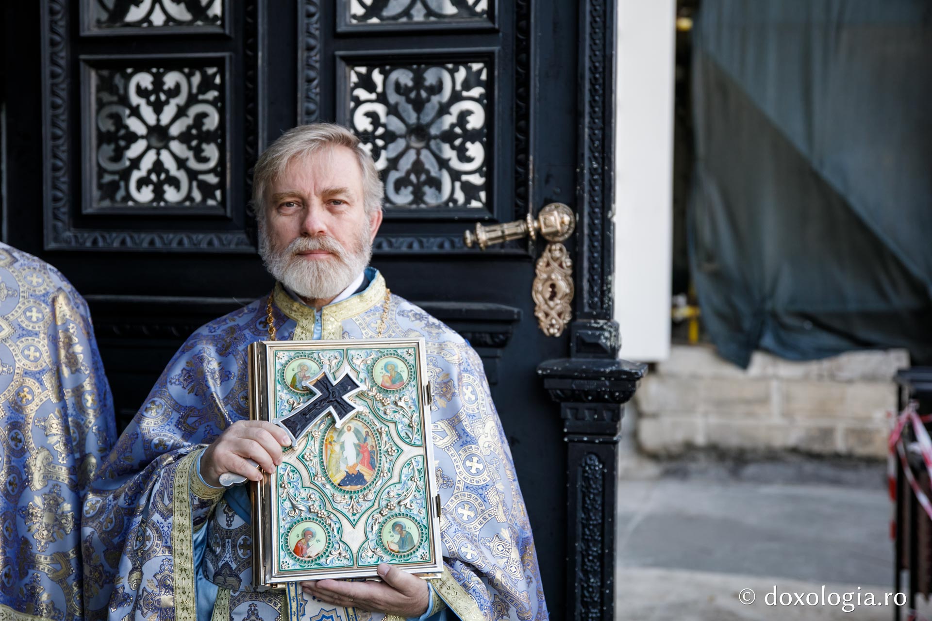 În ajun de hram, Sfânta Liturghie arhierească – PS Damaschin Dorneanul a slujit la Catedrala Mitropolitană