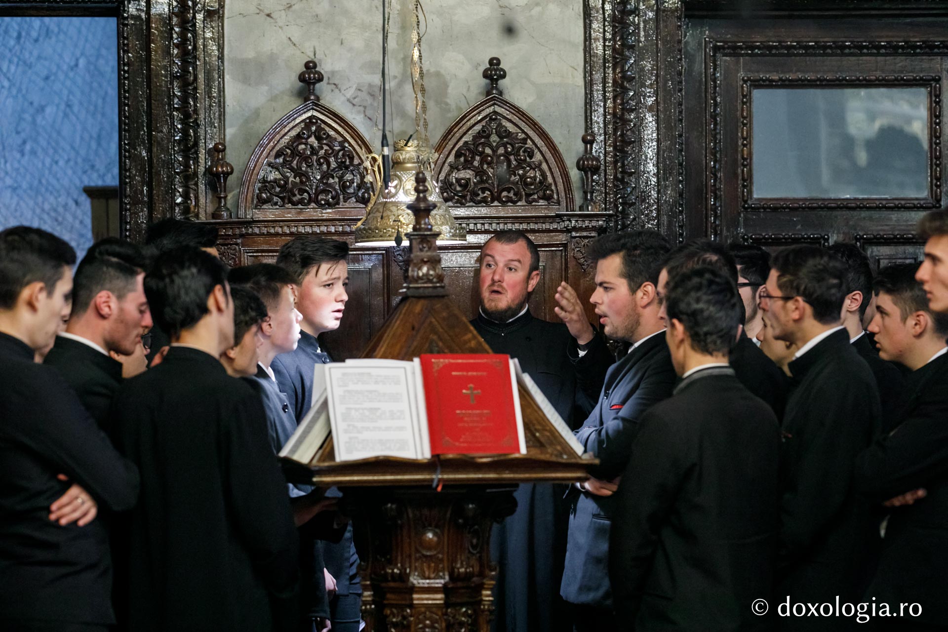 În ajun de hram, Sfânta Liturghie arhierească – PS Damaschin Dorneanul a slujit la Catedrala Mitropolitană