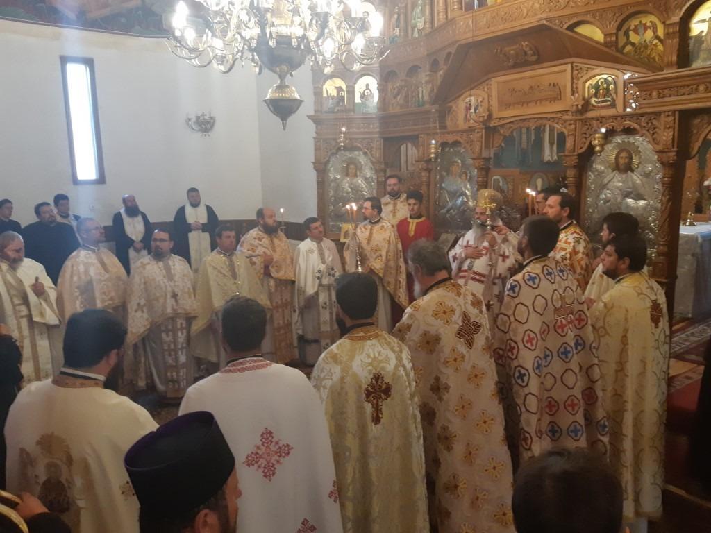 Preoţii din Episcopia Huşilor, în conferinţa de toamnă