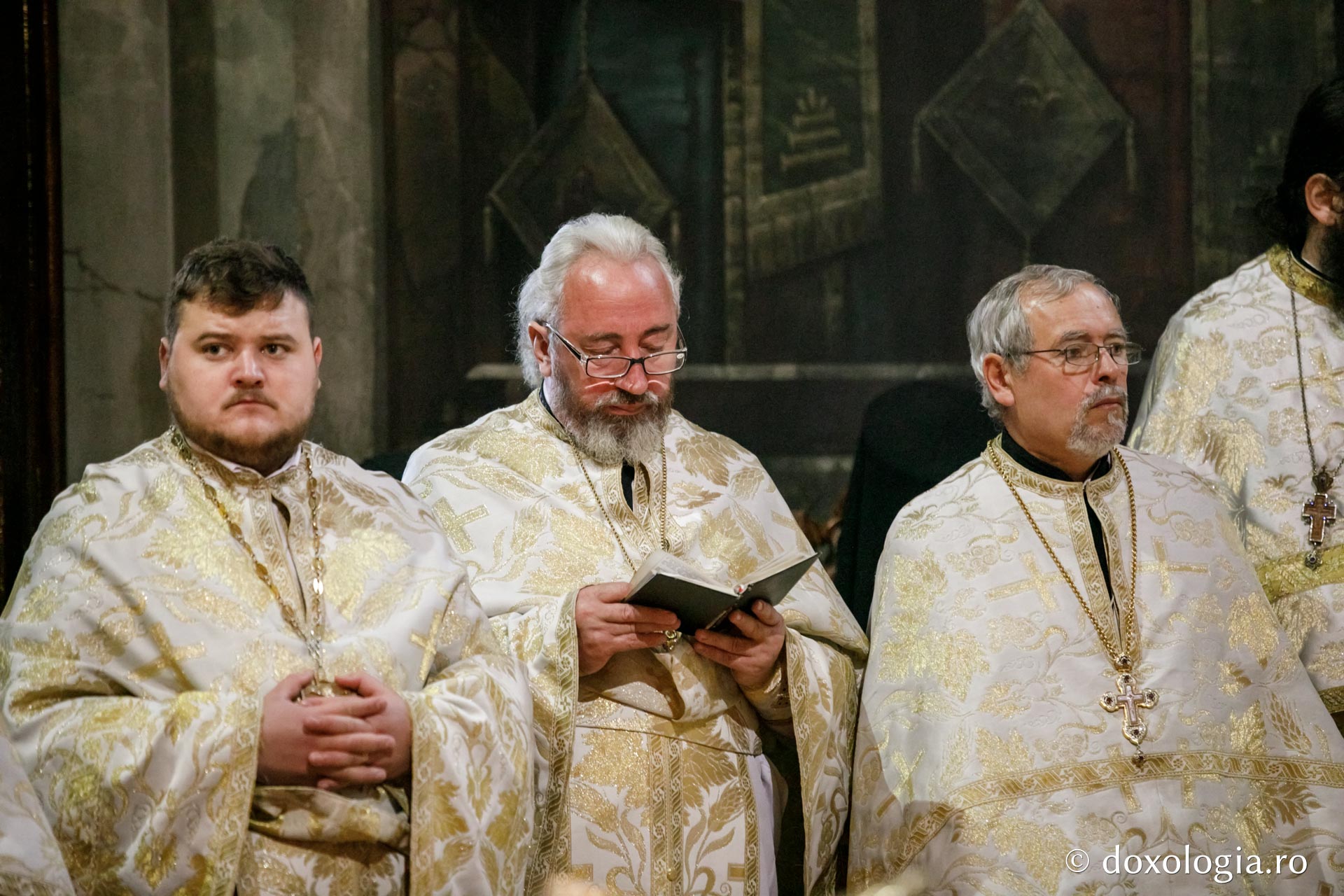 PS Ignatie a săvârșit Sfânta Liturghie la Catedrala Mitropolitană: „Îi căutăm pe sfinți pentru că vrem să fim oameni frumoși la suflet”