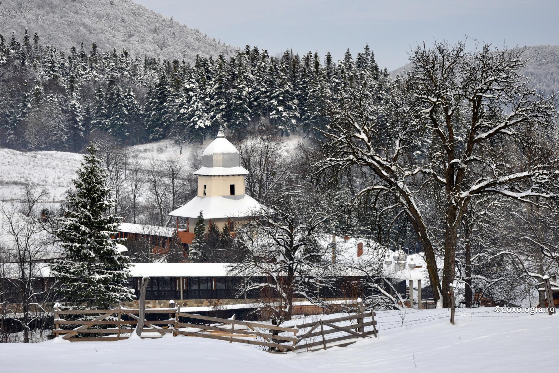 Mănăstirea Horaița iarna