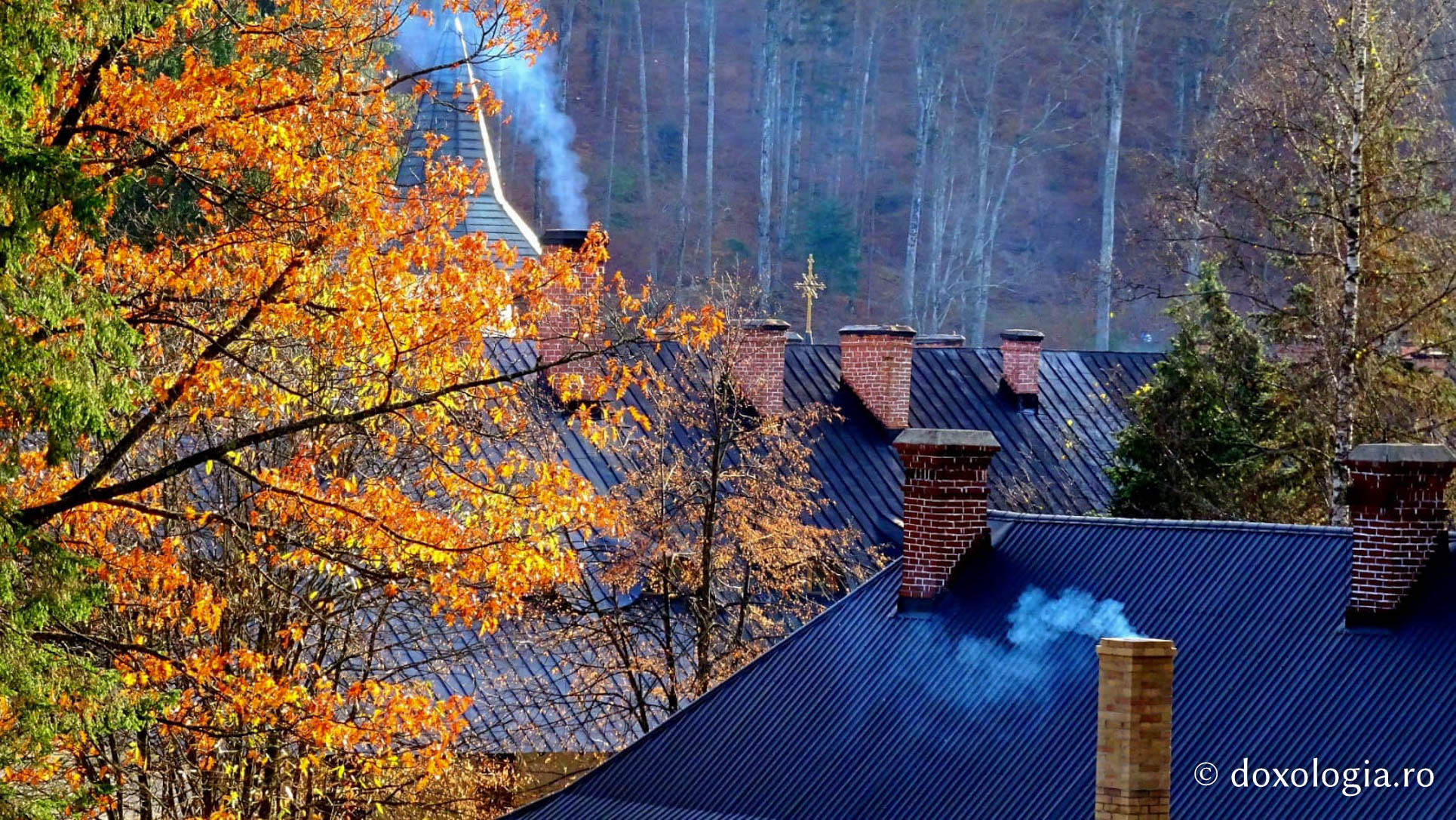 (Foto) O dimineață de toamnă la Mănăstirea Sihăstria