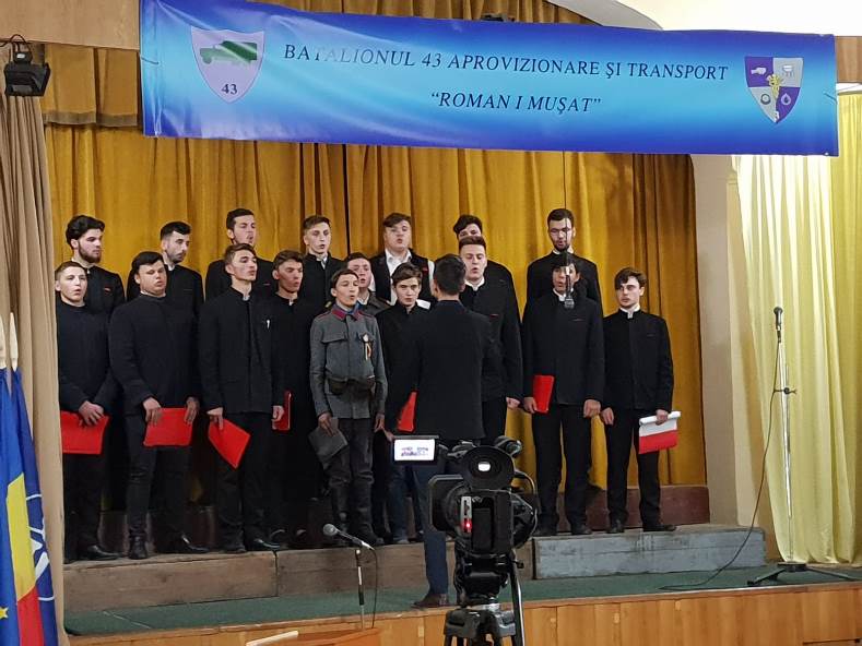 „100 de ani în 100 de cuvinte”, la Roman