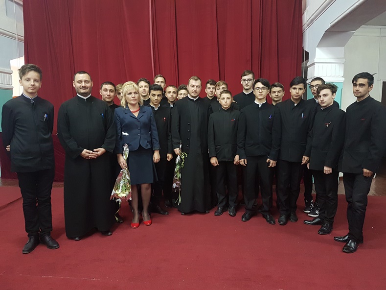 Ziua Educaţiei, serbată la Roman şi Piatra Neamţ