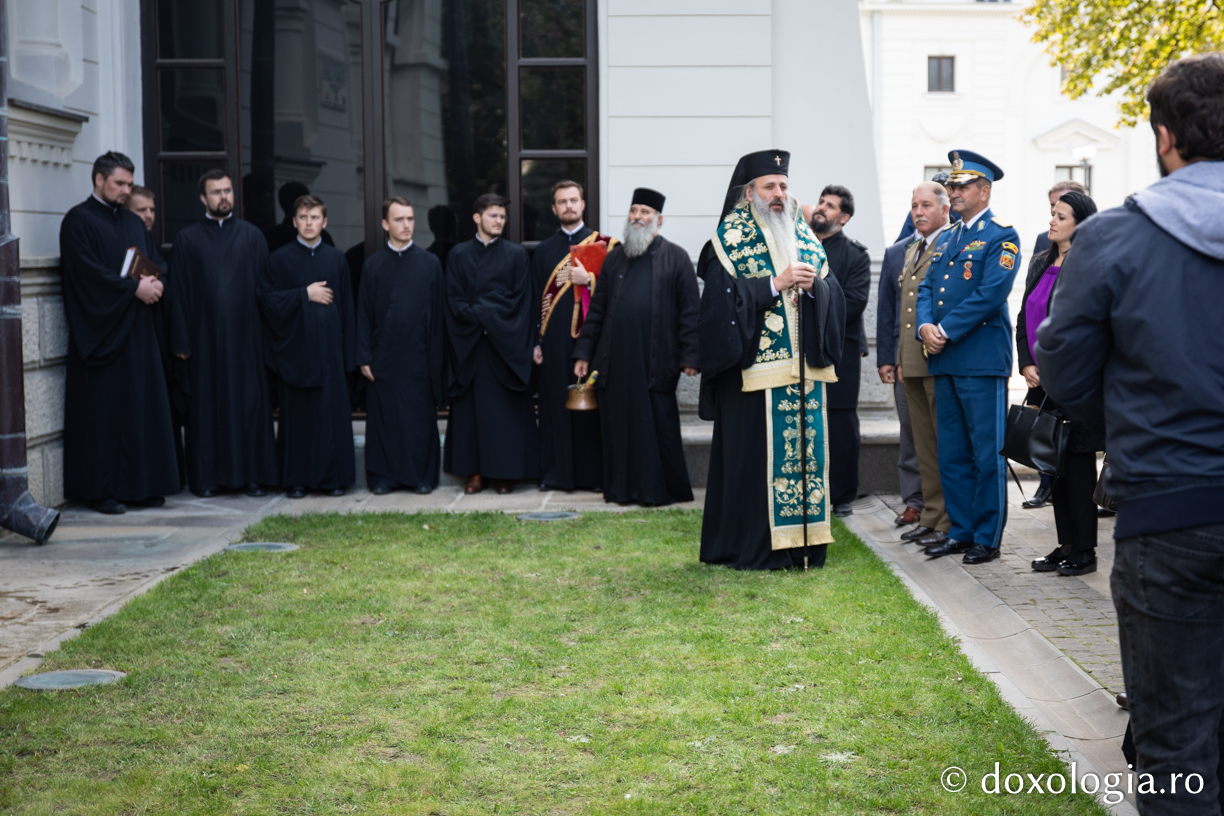 1918-2018: O placă comemorativă în curtea Catedralei Mitropolitane din Iași