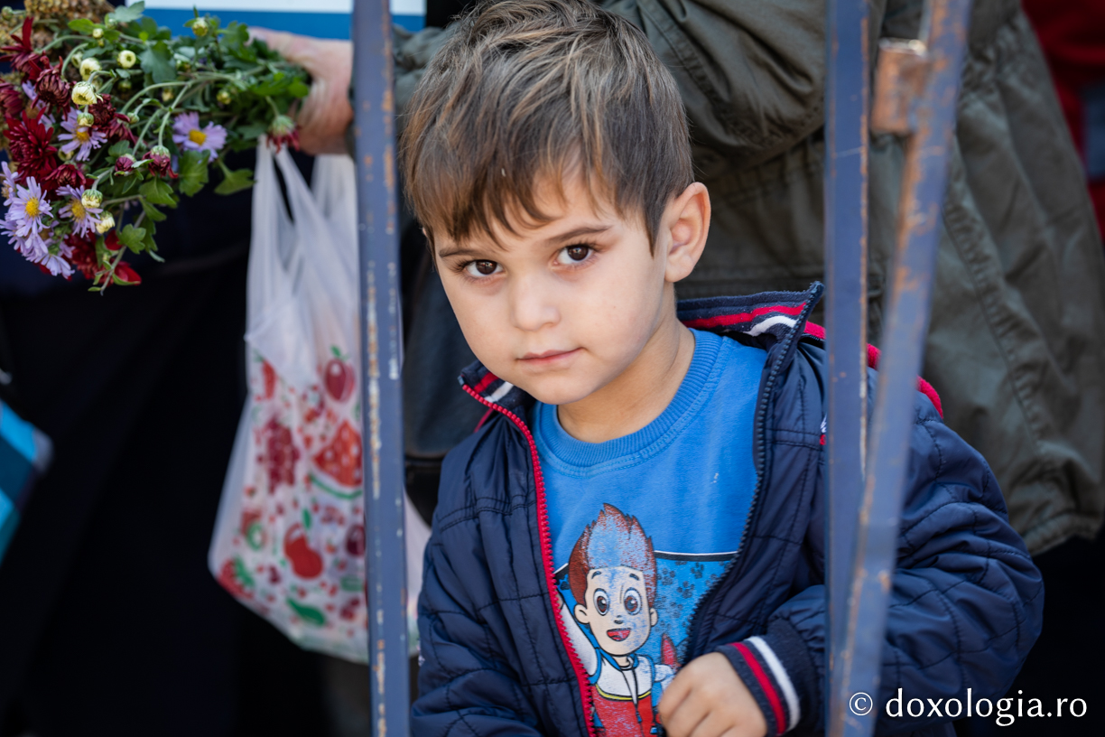 (Foto) Primii pelerini s-au întâlnit în rugăciune cu Sfânta Cuvioasă Parascheva