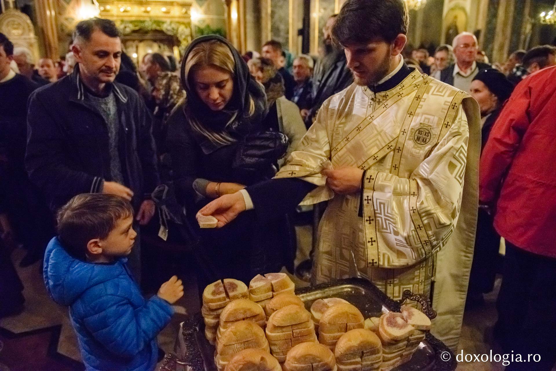 Sfântul Apostol Andrei, alături de pelerini – Priveghere în cinstea aducerii sfintelor sale moaște în România