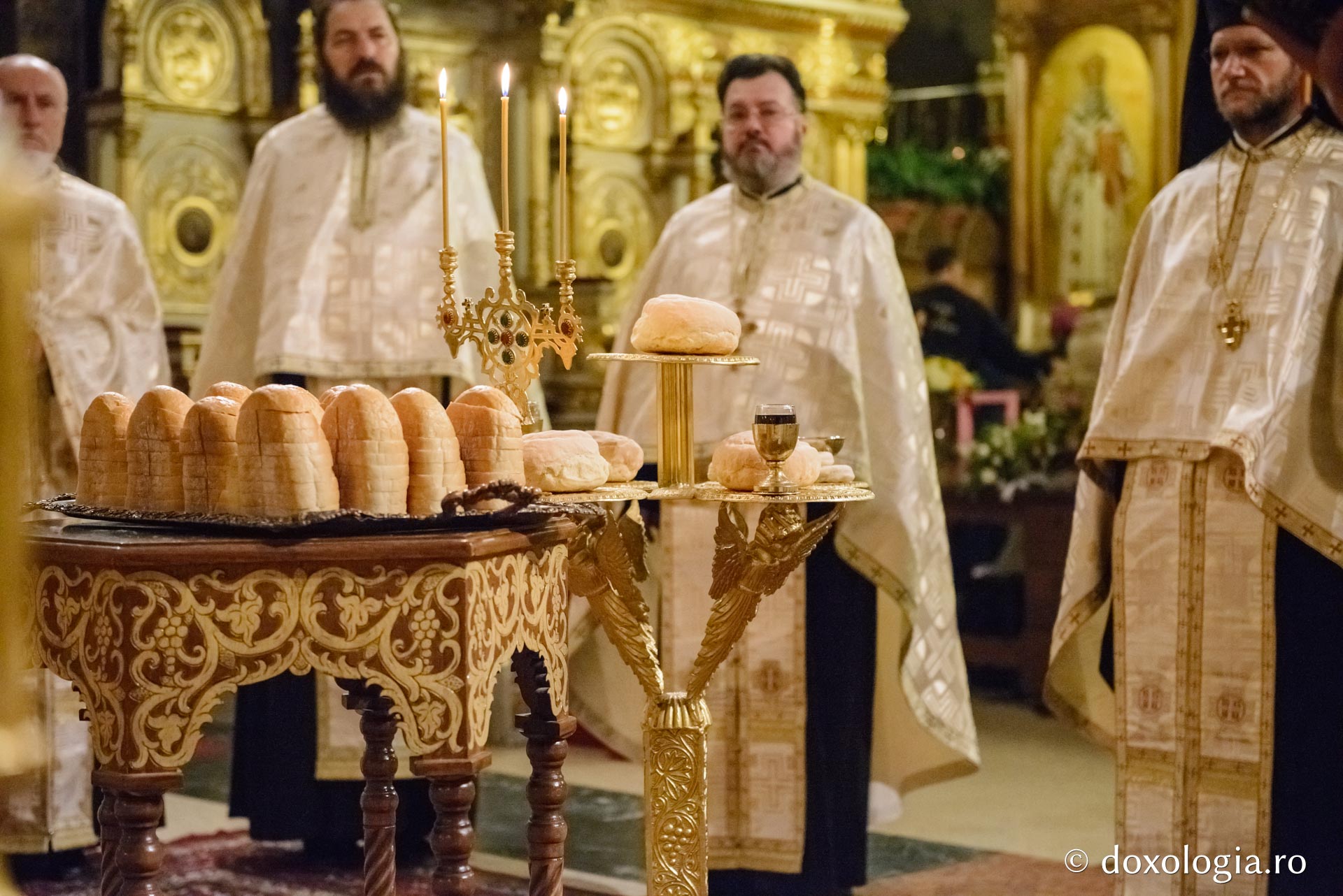 Slujbă de seară la Catedrala din Iași: Priveghere în cinstea Sfântului Gheorghe, ocrotitorul Mitropoliei Moldovei și Bucovinei