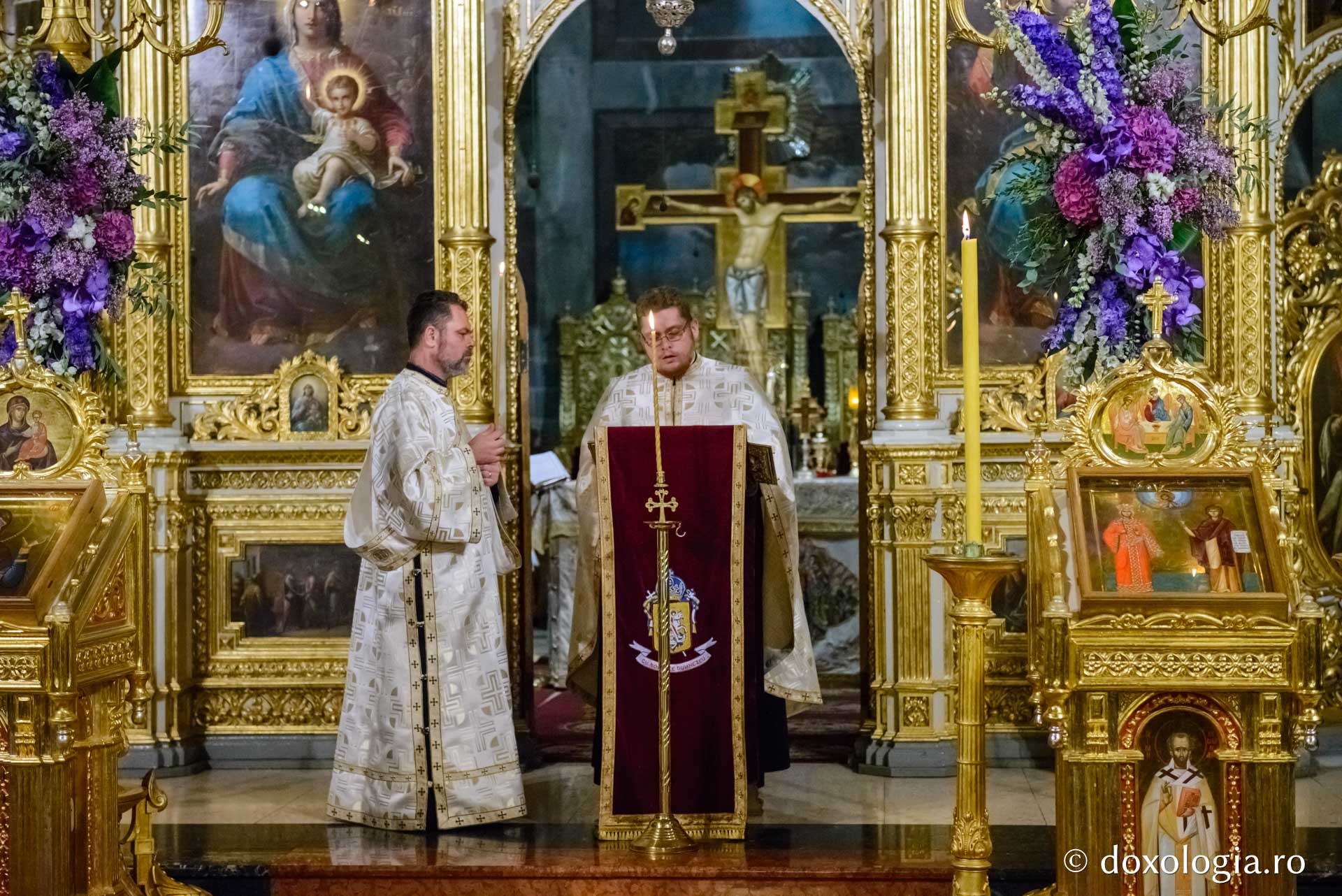 Slujbă de seară la Catedrala din Iași: Priveghere în cinstea Sfântului Gheorghe, ocrotitorul Mitropoliei Moldovei și Bucovinei