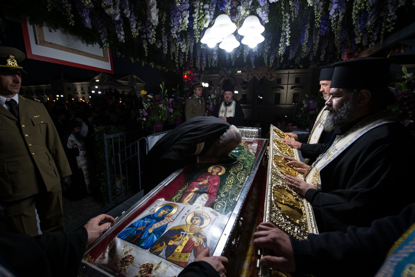 Hramul Sfintei Parascheva: 23.000 de pelerini au străbătut „Calea Sfinților” la Iași