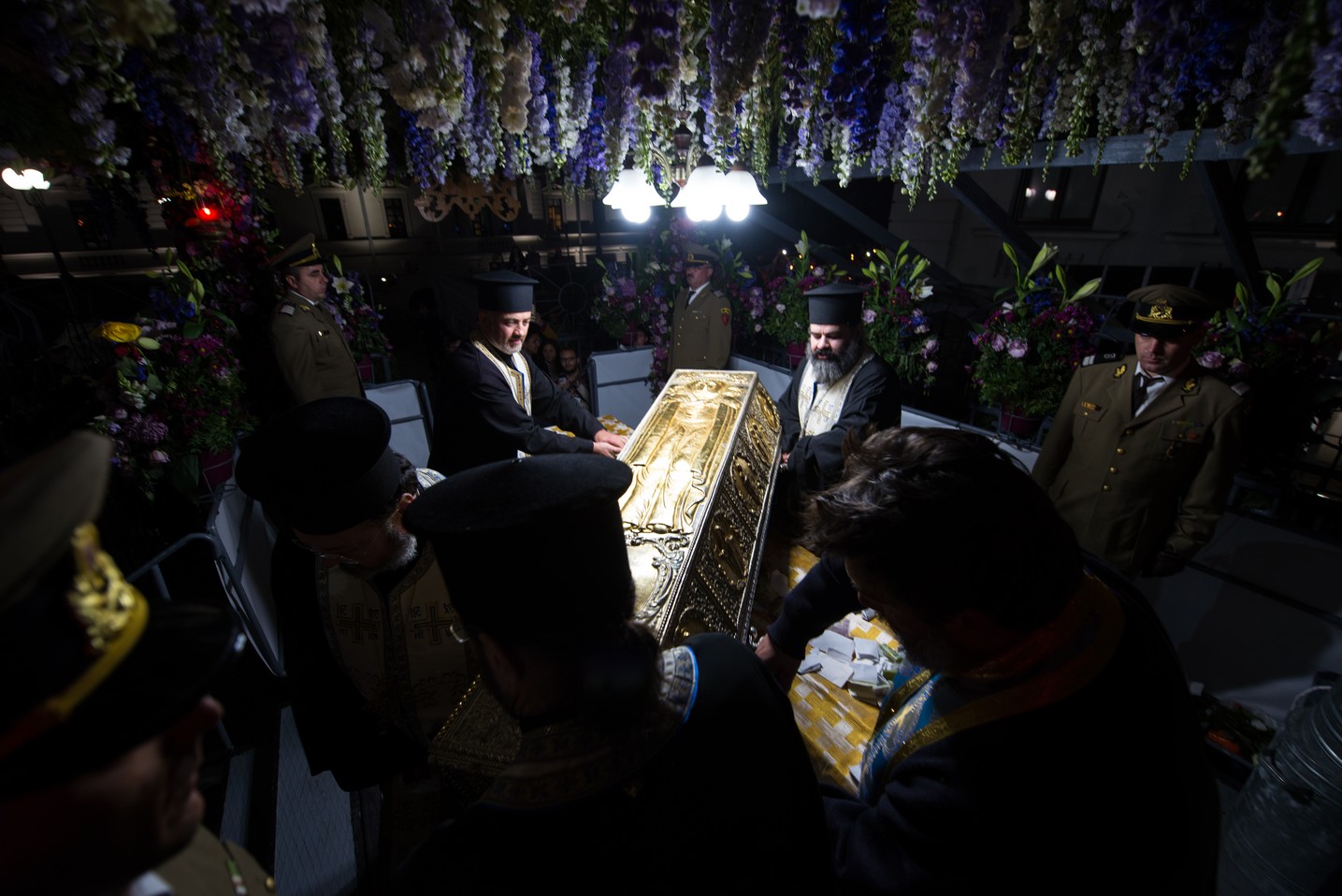 Hramul Sfintei Parascheva: 23.000 de pelerini au străbătut „Calea Sfinților” la Iași