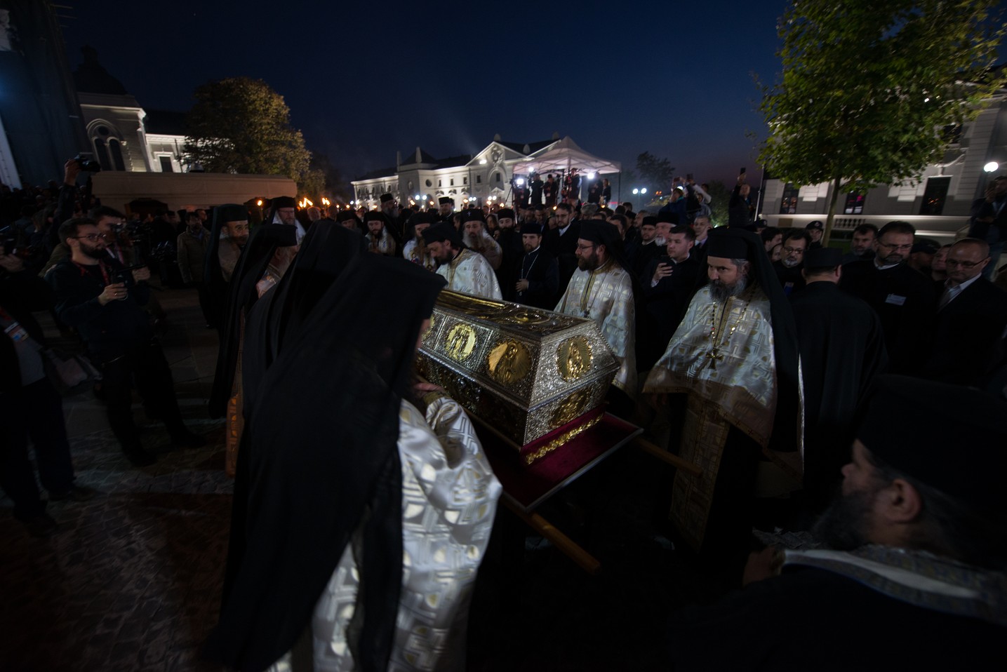 Hramul Sfintei Parascheva: 23.000 de pelerini au străbătut „Calea Sfinților” la Iași