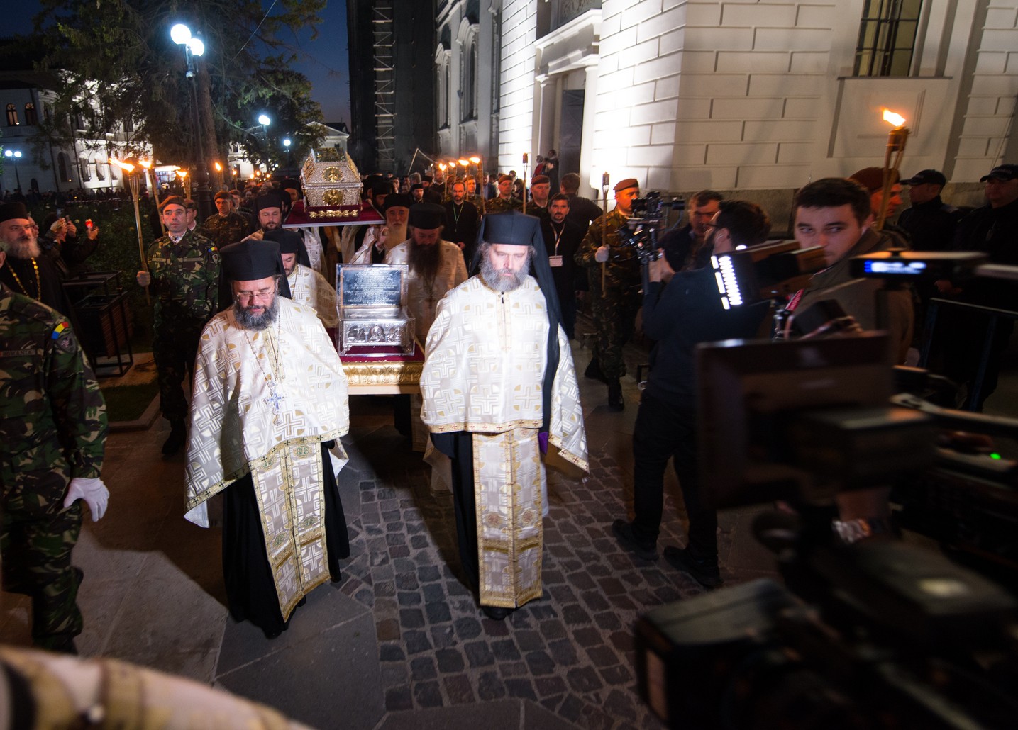 Hramul Sfintei Parascheva: 23.000 de pelerini au străbătut „Calea Sfinților” la Iași