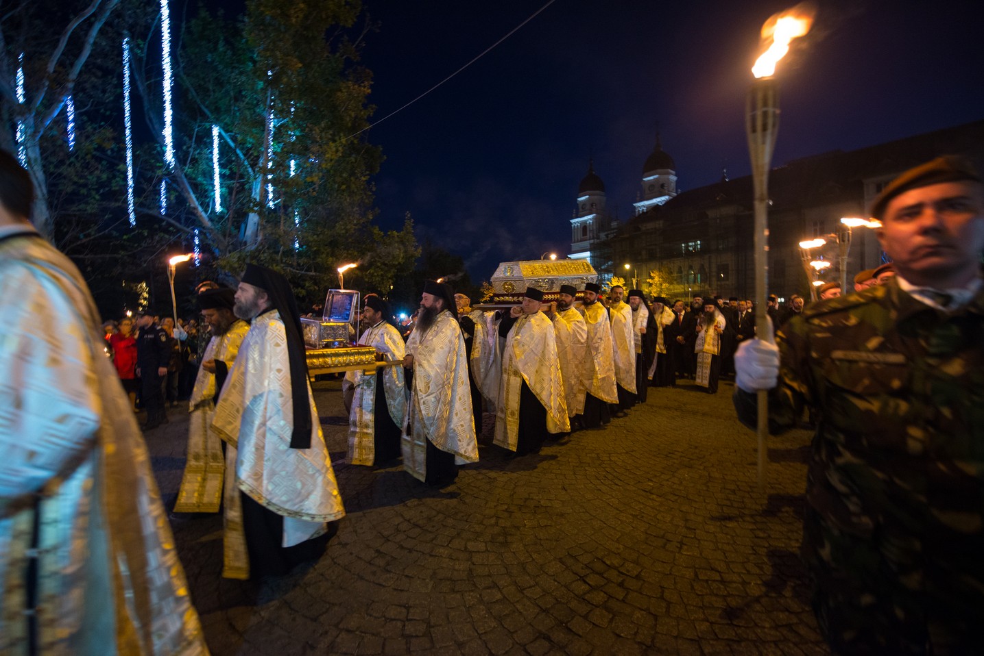 Hramul Sfintei Parascheva: 23.000 de pelerini au străbătut „Calea Sfinților” la Iași