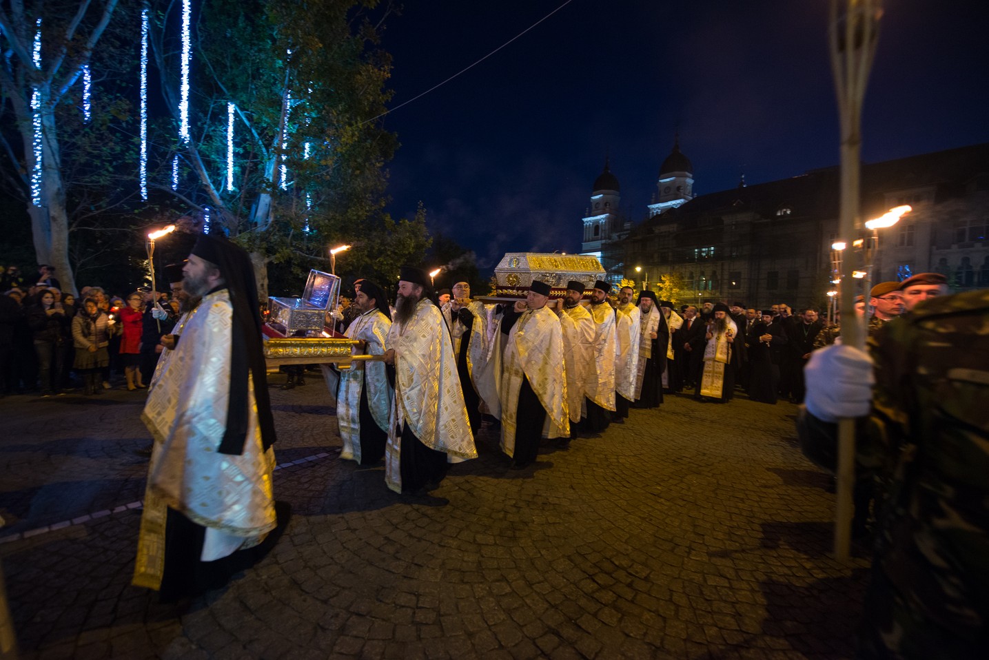 Hramul Sfintei Parascheva: 23.000 de pelerini au străbătut „Calea Sfinților” la Iași