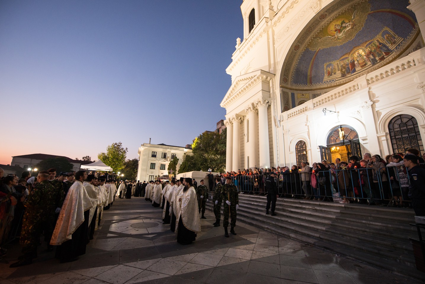 Hramul Sfintei Parascheva: 23.000 de pelerini au străbătut „Calea Sfinților” la Iași