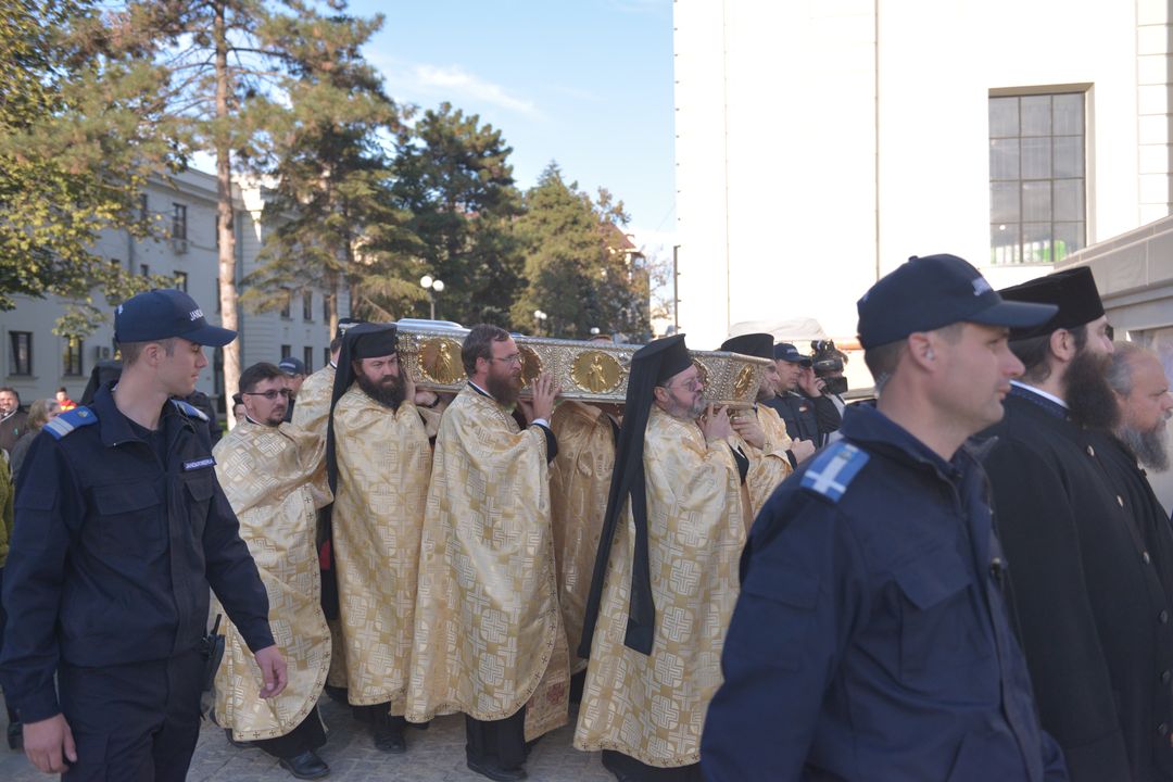 Hramul Mitropoliei Moldovei și Bucovinei la final: Moaștele Sfintei Parascheva au fost așezate în Catedrala Mitropolitană din Iași