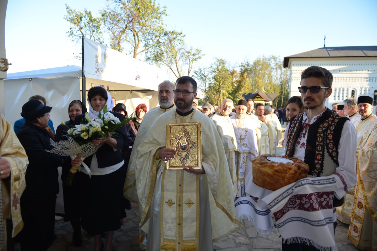 Resfințire de biserică la Aroneanu - Iași: „Raportându-ne la cele cuprinse în cuvântul Domnului din Scriptură, nu ne vom rătăci niciodată”