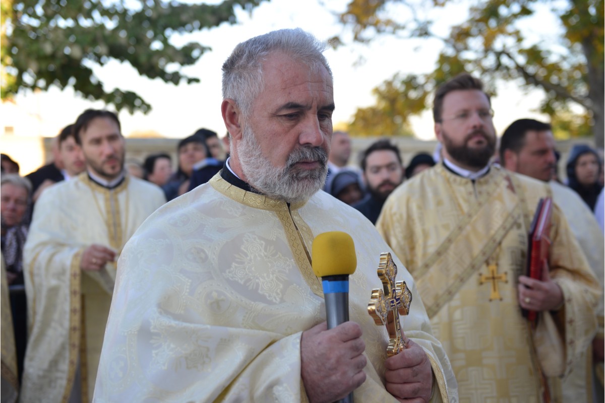 Resfințire de biserică la Aroneanu - Iași: „Raportându-ne la cele cuprinse în cuvântul Domnului din Scriptură, nu ne vom rătăci niciodată”